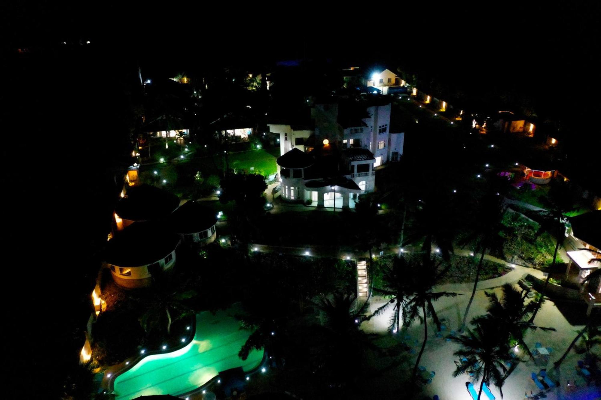 Vipingo Beach Resort Tezo Luaran gambar