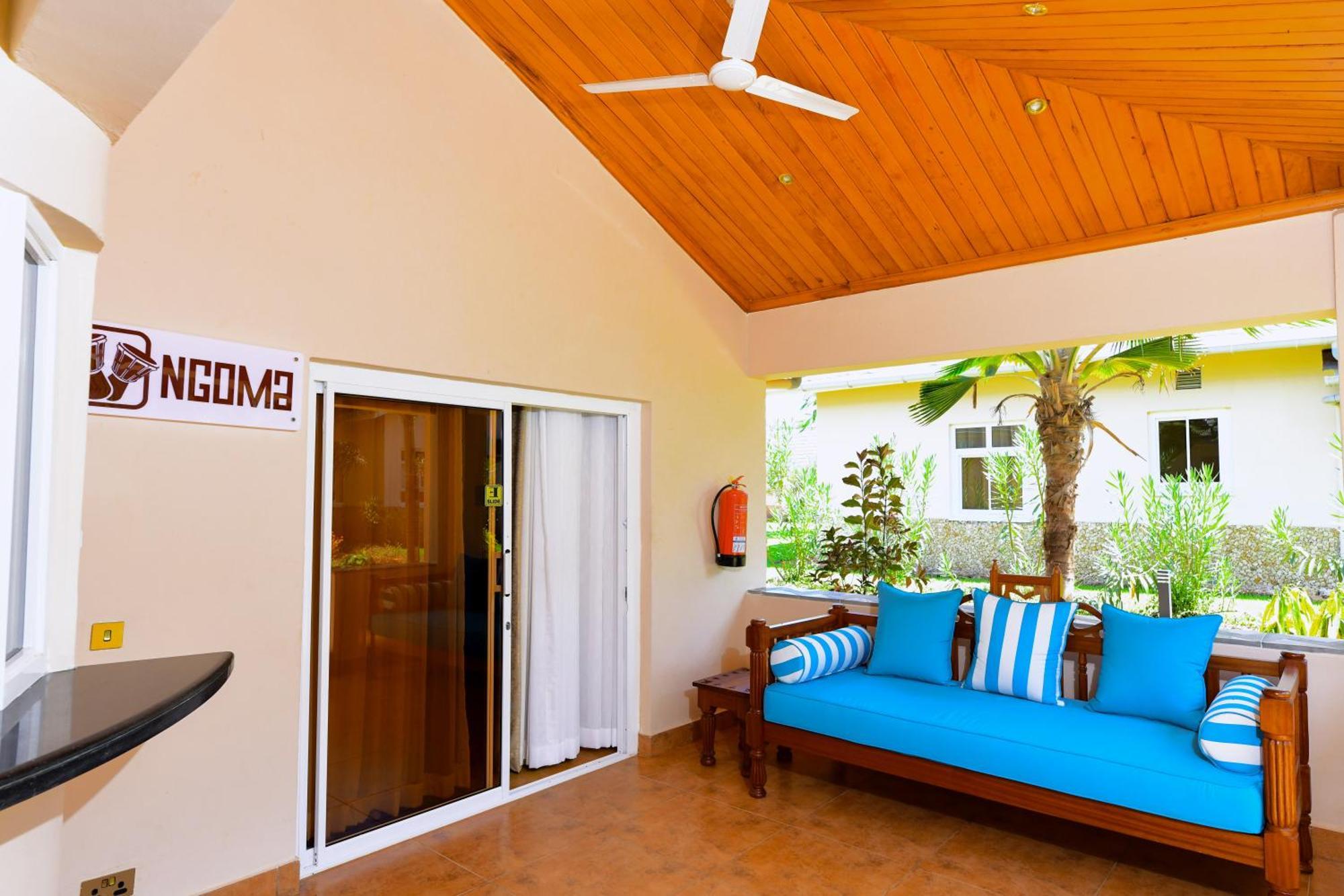 Vipingo Beach Resort Tezo Luaran gambar